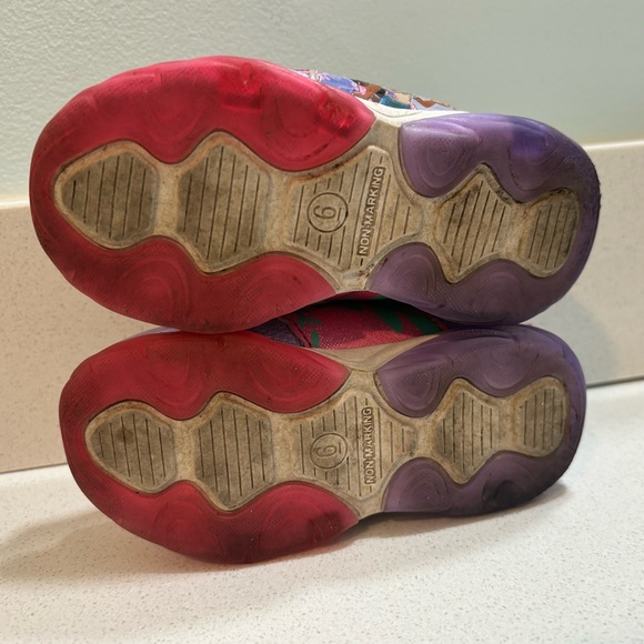 Disney Encanto Sneakers - Picture 5 of 6